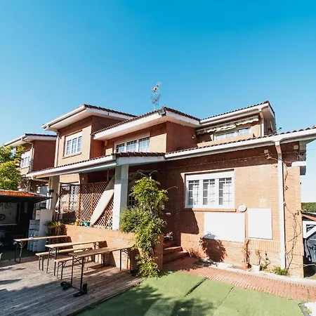 Salinas Surfhouse Hostel *