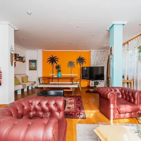 Salinas Surfhouse Hostel